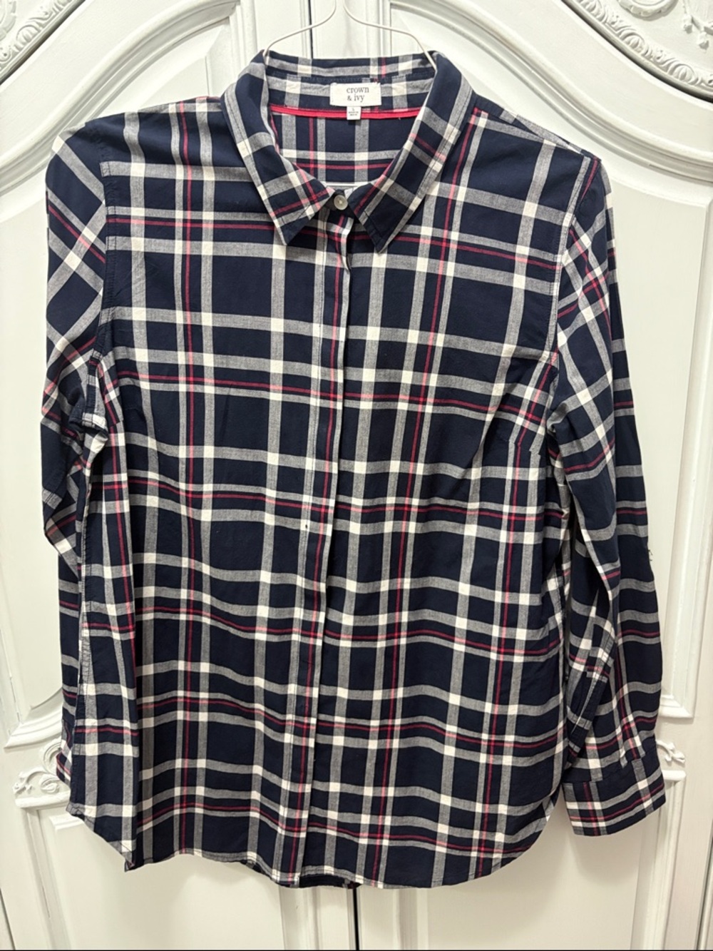 crown & ivy Navy and Red Plaid Button-Down Shirt - large